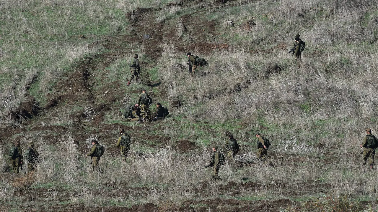 FOTO: Militer Israel Lancarkan Serangan Udara Terhadap Tentara Suriah dan Iran