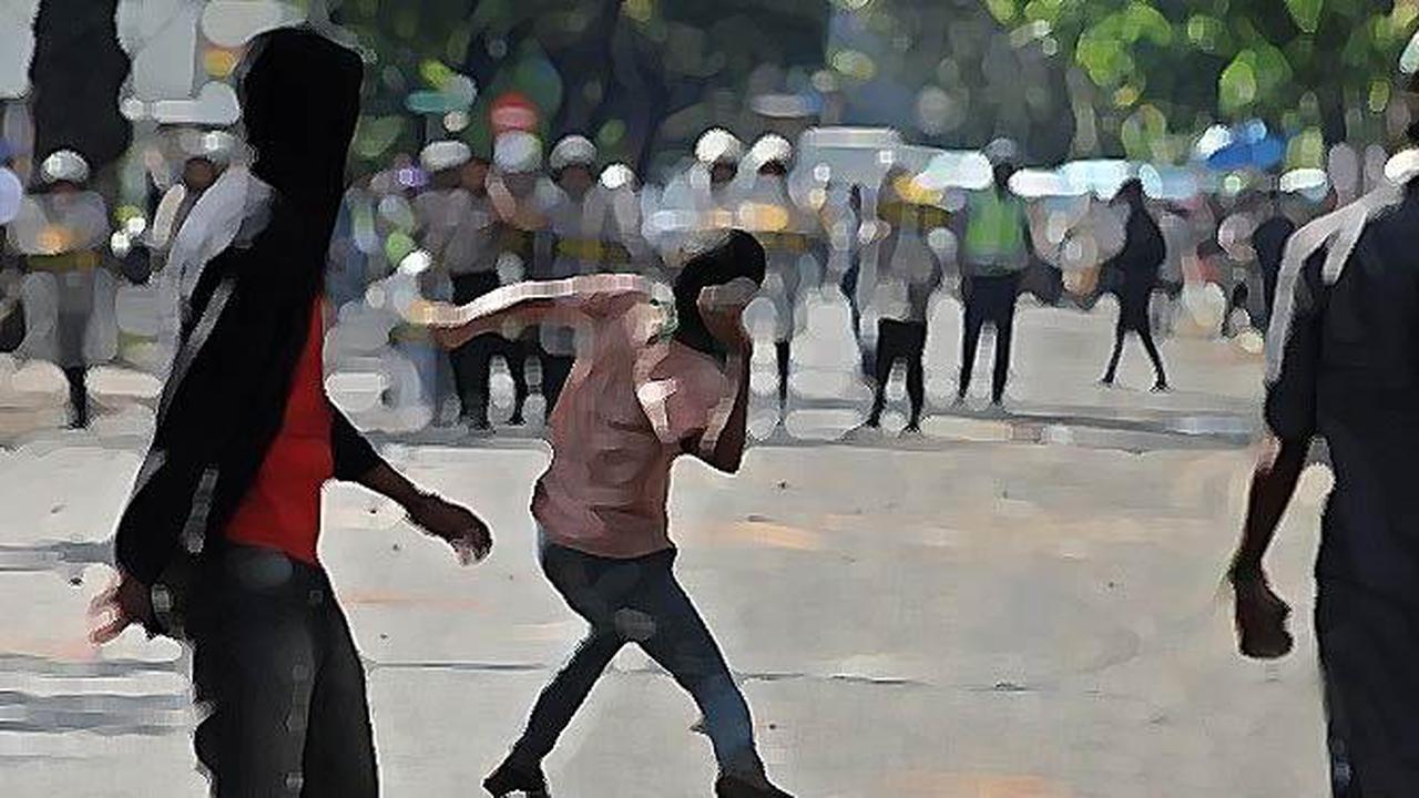 Ilustrasi Bentrok Warga vs Polisi