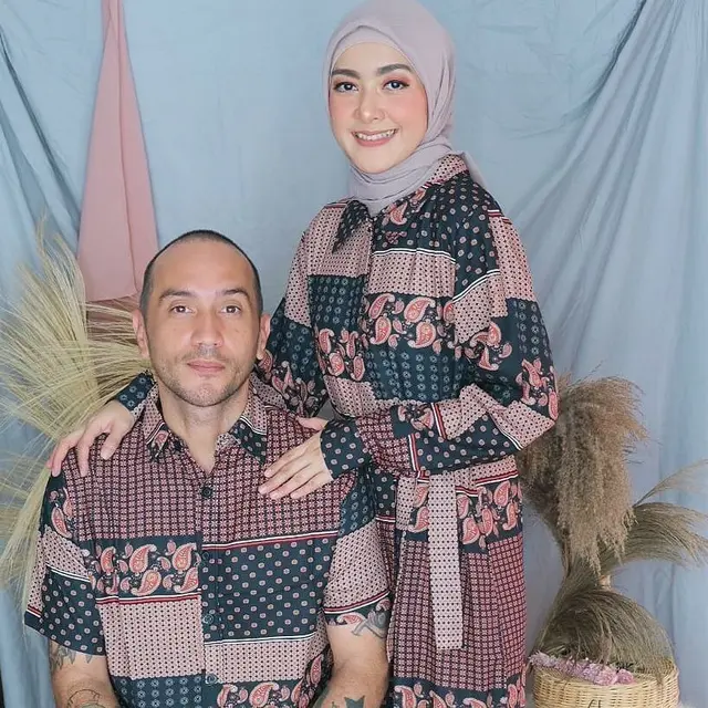 Gary Iskak dan istri. (Foto: Instagram @iskak_gary)