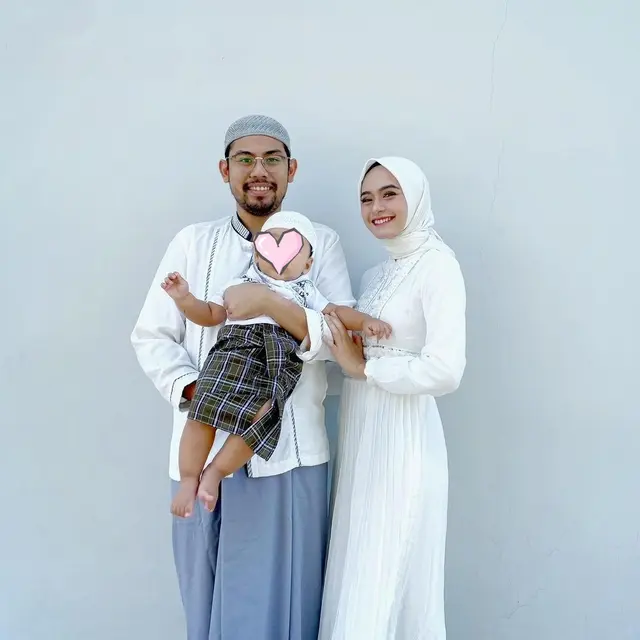 Berhijab dan Sudah Jadi Ibu, Ini 6 Potret Terbaru Riskha Fairunissa Eks JKT48