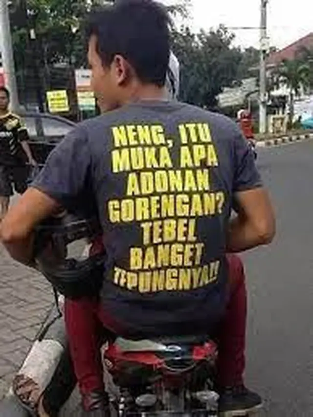 6 Tulisan di Kaus Pengendara Motor Ini Nyeleneh, Bikin Ngakak