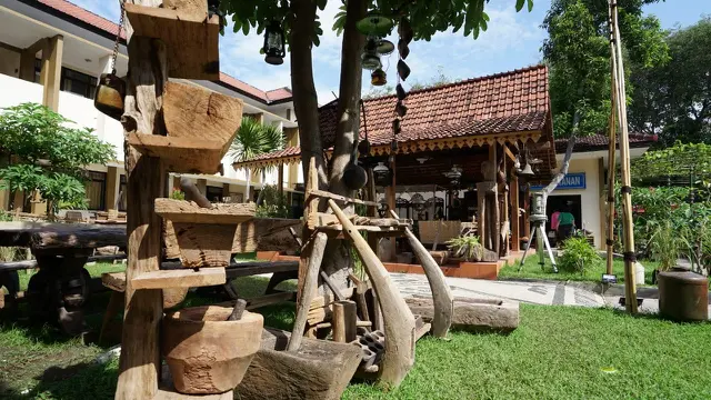 Lewat Pameran Barang Antik, Banyuwangi Ajak Kamu Nostalgia dengan Rumah Nenek