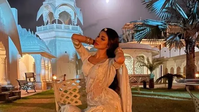 Mouni Roy (Foto: Instagram/@imouniroy)