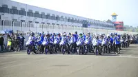 Semarak Idemitsu bLU cRU Yamaha Sunday Race, Momen bLU cRU Jadi Magnet Kemeriahan. (Dok. Yamaha Sunday Race)