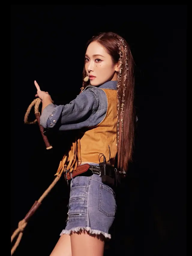 Jessica Jung (Instagram @jessica.syj)