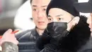 G-Dragon menjadi personel kedua BigBang yang resmi mengikuti program wajib militer. Seperti yang dilansir dari Yonhap News, ia memasuki pusat latihan Divisi Infantri 3 di Cheorwon, Gangwon. (Foto: whatthekpop.com)