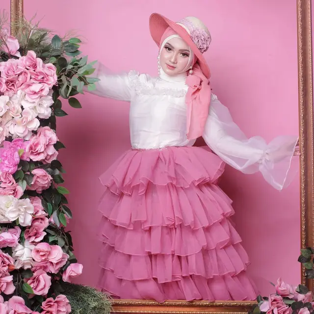 Gaya Pemotretan Jihan Audy Dalam Tema Serba Pink. (Sumber: jihanaudy123_real)