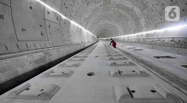 FOTO: Memantau Pengerjaan Proyek Tunnel 1 Halim Kereta Cepat Jakarta-Bandung