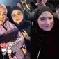 Momen kebersamaan Tissa Biani bareng Mulan Jameela hadiri kajian uztazah Dunia (Sumber: Instagram/tissabiani)