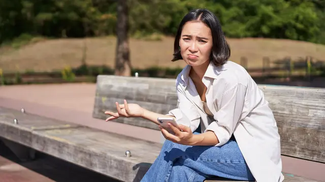 wanita november terlalu baik