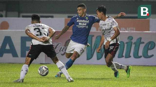 Foto: Tak Ada Pemenang di Laga Panas Persib Bandung Kontra Bali United di Grup C Piala Presiden 2022
