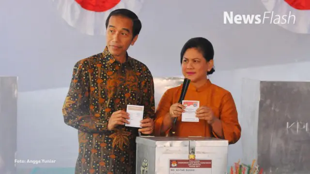  Presiden Joko Widodo atau Jokowi tiba di TPS Gambir, Jakarta Pusat, untuk menggunakan hak pilihnya dalam Pilkada DKI Jakarta. 