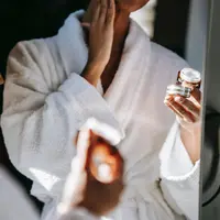 Merawat kulit dengan kolagen akan memberikan efek wajah yang nampak lebih muda (pexels.com/Sora Shimazaki)