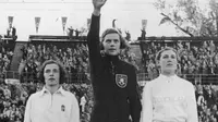 Dora Ratjen merupakan atlet perempuan yang berpartisipasi dalam Olimpiade sampai kemudian, terbukti ia sebenarnya seorang laki-laki.