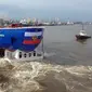 Rusia luncurkan kapal pemecah es baru bertenaga nuklir, Ural, di St Petersburg, Sabtu 25 Mei 2019 (AP/Evgeny Uvarov)