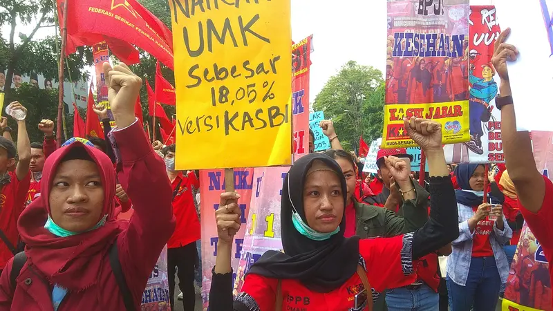 Ilustrasi - Buruh Bandung berdemonstrasi menuntut kenaikan UMK. (Foto: Liputan6.com/Arie Nugraha)