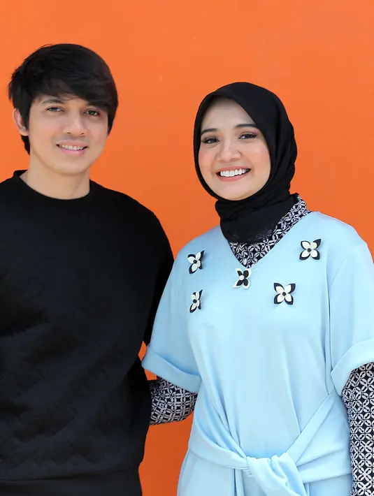 Kakak kandung Shireen Sungkar itu juga membantah, kalau selama ini menjalani liburan ke beberapa daerah, baik dalam dan luar negeri merupakan bagian dari bulan madu yang kesekian kalinya. (Deki Prayoga/Bintang.com)