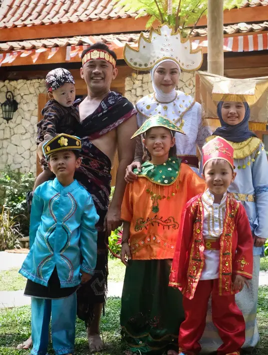 Hanung Bramantyo dan Zaskia Adya Mecca (Instagram/zaskiadyamecca)