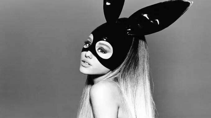 [Bintang] Ariana Grande