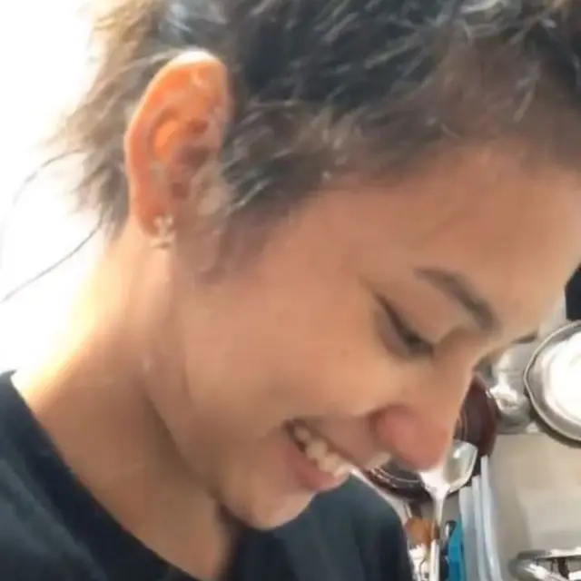Indah Permatasari Tak Bisa Masak Mi Instan, Tapi Bisa Bikin Menu yang Sulit