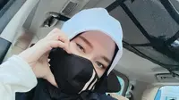 Inara Idola Rusli istri sah Virgoun melancarkan labrakan virtual setelah tahu Tenten Anisa diam-diam pasang status teks membela diri di Instagram Stories. (Foto: Dok. Instagram @mommy_starla)