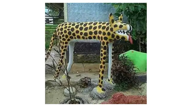 5 Foto Patung dengan Desain Gagal Ini Bikin Geleng Kepala