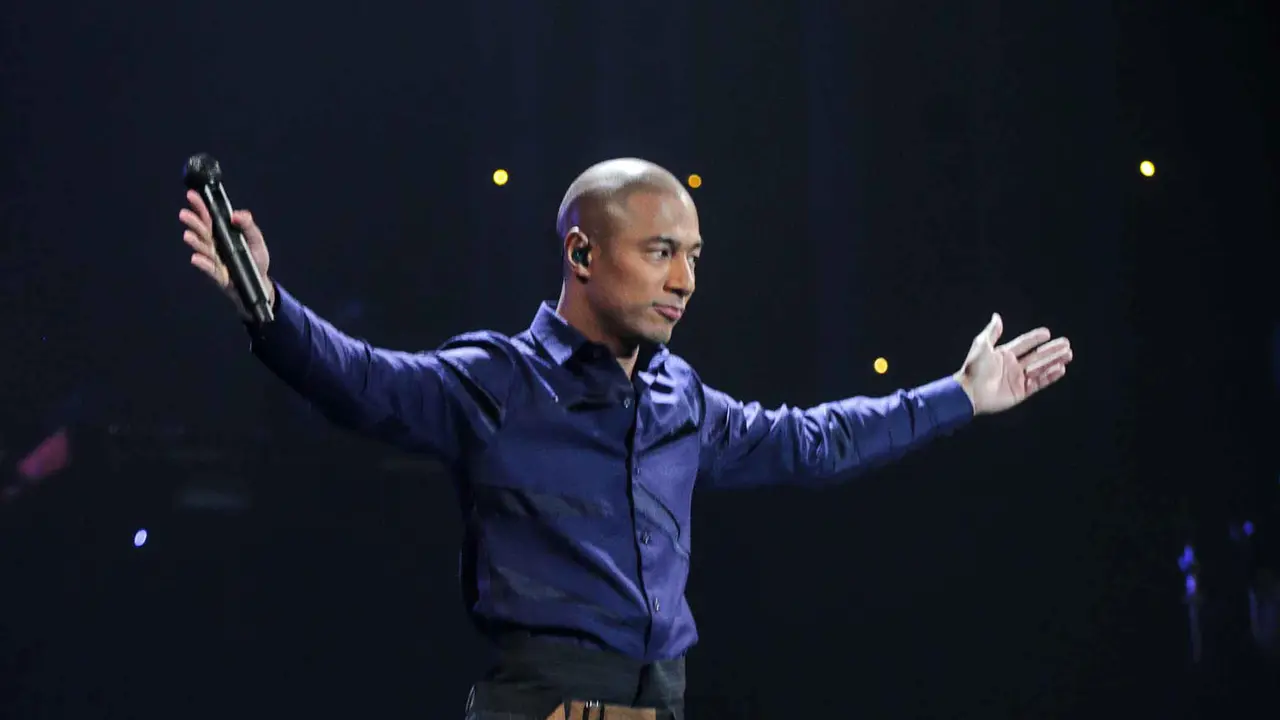 Penampilan Memukau Marcell di Konser 17 Tahun Bermusik