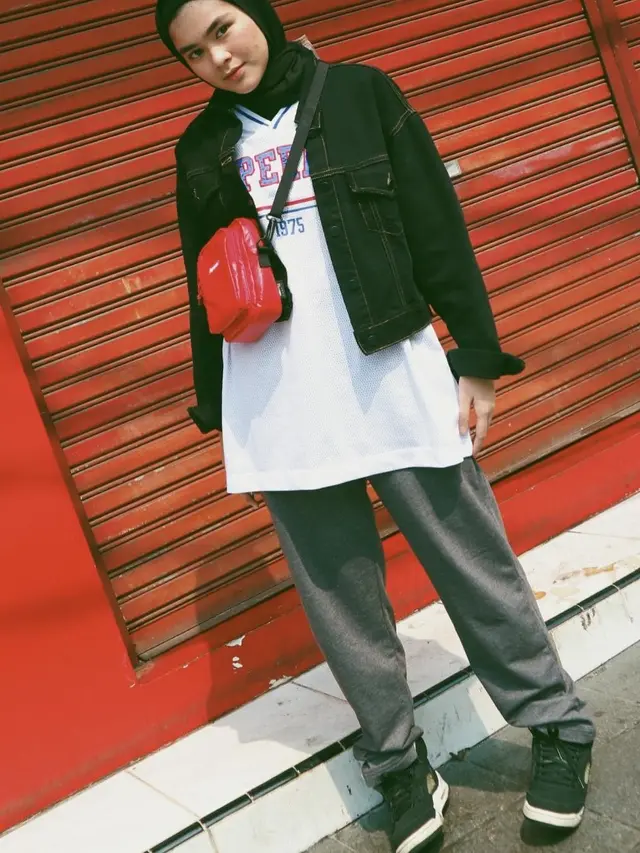 [Bintang] Tampil Pakai Hijab, 5 Gaya Sporty Sivia Azizah Makin Kekinian