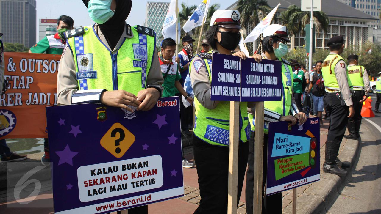 20150901-Ratusan Buruh Mulai Kuasai Kawasan Patung Kuda-Jakarta