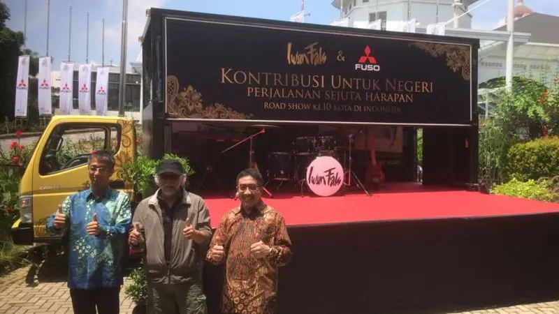 Iwan Fals dan Mitsubishi Fuso