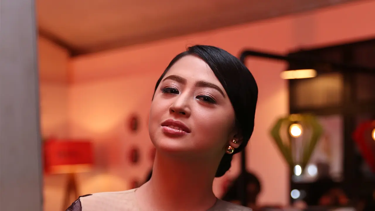 [Bintang] Dewi Perssik