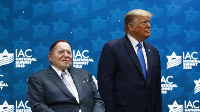 Raja Judi Sheldon Adelson dan Donald Trump. Adelson adalah sosok terkaya di dunia judi.