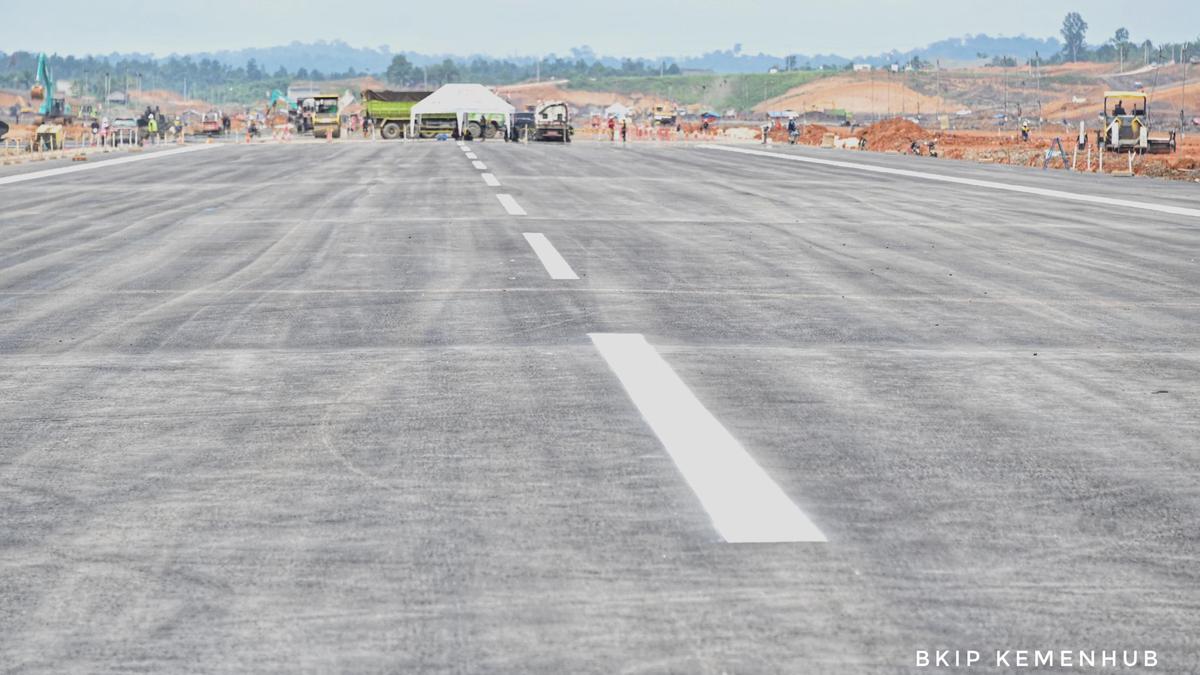 Pakai Pesawat Jet, Menhub Lakukan Uji Coba Pendaratan di Bandara IKN Berita Viral Hari Ini Rabu 18 September 2024