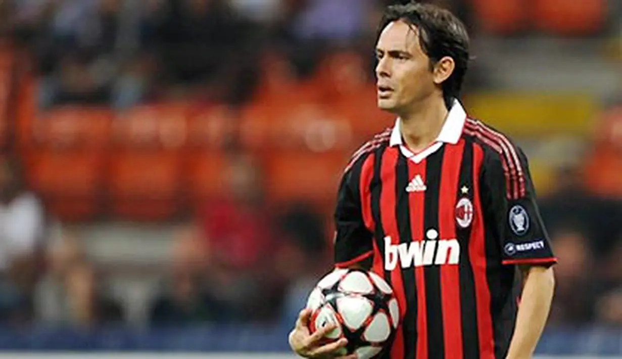 Striker AC Milan, Filippo Inzaghi ketika berlaga dalam lanjutan Liga Champions antara AC Milan vs Zurich di San Siro, Milan, 30 September 2009. AFP PHOTO/GIUSEPPE CACACE