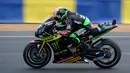 Sempat memimpin empat lap, pebalap tuan rumah, Johann Zarco, akhirnya menyelesaikan balapan dengan finis di urutan kedua. (AFP/Guillaume Souvant) 