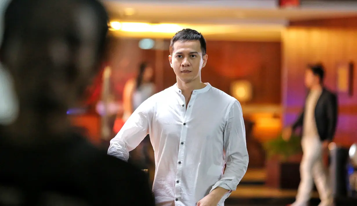 Tahun 2017 ini, Herjunot terlibat dalam dua film sekaligus. Dalam film The Doll Part 2 ia bermain dengan Luna Maya. Pemeran 32 tahun yang mengawali daro finalis MTV VJ Hunt itu juga terlibat dalam film Kawin itu Gak Enak. (Adrian Putra/Bintang.com)