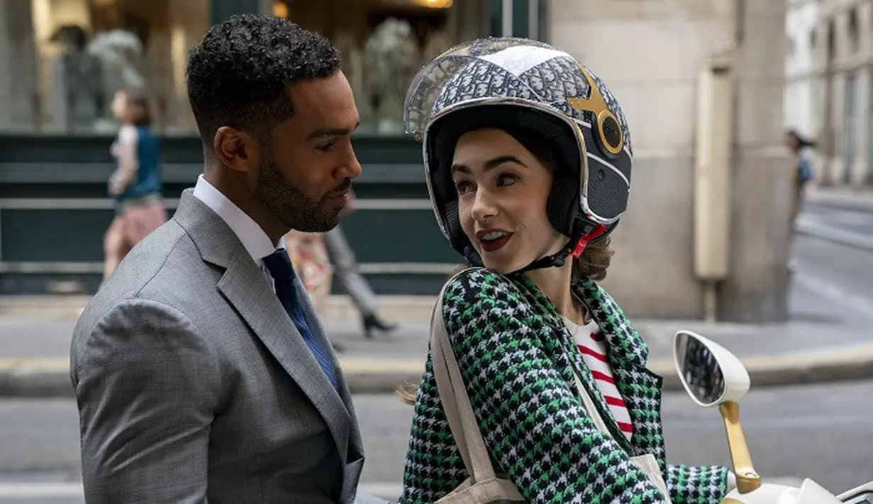 Cara Emily dan Alfie saling memikat dan bagaimana kisah cinta mereka berjalan, seolah menjadi oasis di tengah kisah cinta segitiga. (Foto: Netflix)