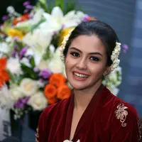 Revalina S Temat jamin pernikannya tak akan mewah. (Foto: M. Akrom)