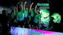 <p>Tim Blitzers melakukan tos dalam laga pertama 3v3 Badminton XL 2025 melawan tim Rockets yang berlangsung di Istora Senayan, Jakarta, Jumat (03/10/2025). (Bola.com/Bagaskara Lazuardi)</p>