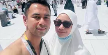 Beberapa artis tanah air diketahui sedang menjalani ibadah haji. Termasuk pasangan suami istri, Raffi Ahmad dan Nagita Slavina. [Foto: Instagram/raffinagita1717]