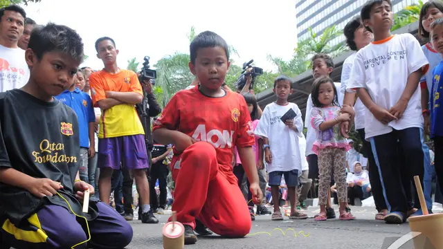 Ilustrasi bermain gasing
