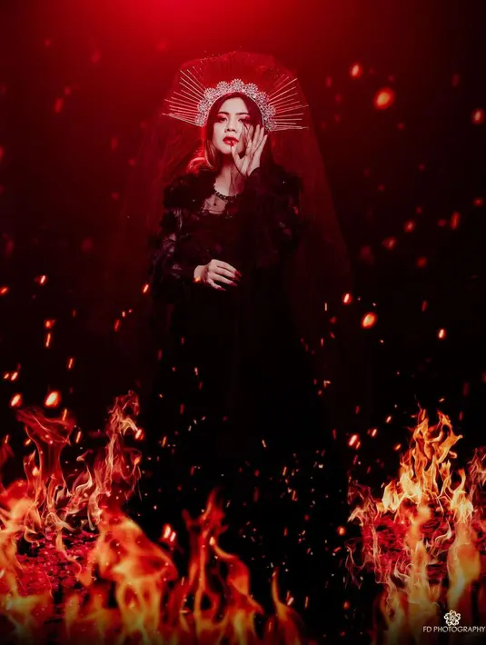 Felicya Angelista juga sempat menjalani maternity shoot dengan tema Halloween. (Foto: Instagram/ fdphotography90)