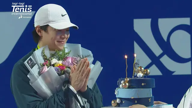 Reaksi Park Eun Seok saat diberi kejutan ultah. (credit:youtube.com/@RansEntertainment)