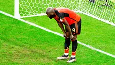 Romelu Lukaku tampil melempem bersama Timnas Belgia di Piala Dunia 2022. Bomber Inter Milan itu banyak buang peluang emas yang membuat Belgia harus angkat koper lebih cepat dari Qatar. (AFP/Alfredo Estrella)