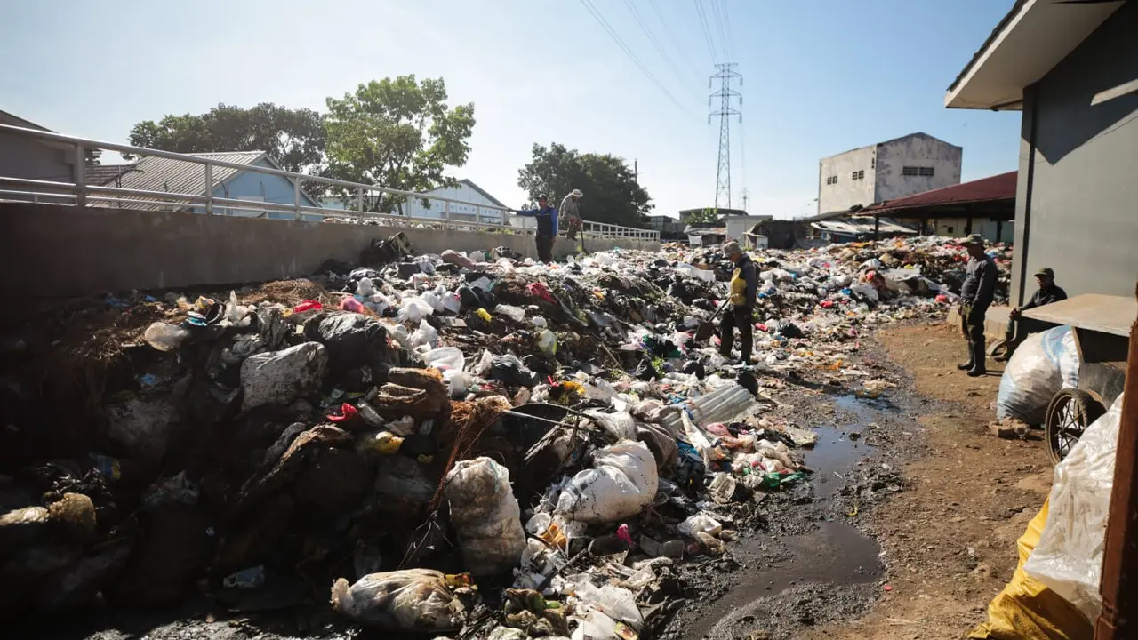 Sampah, pasar Gedebage, Kota Bandung