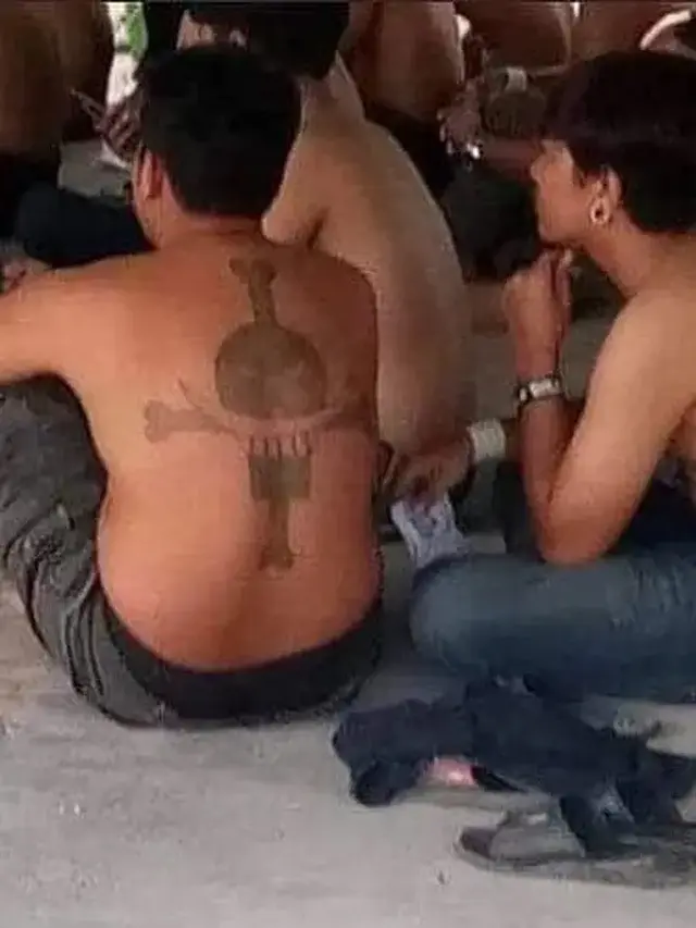 6 Tato Shirohige One Piece Ini Bikin Wibu Senyum Lebar