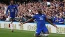 Chelsea mampu menumbangkan Aston Villa 3-0 di Stamford Bridge pada pekan keempat Liga Inggris, Sabtu (11/9/2021) malam WIB. Romelu Lukaku menjadi bintang kemenangan The Blues dengan mencetak dua gol. (Foto: AP/Ian Walton)