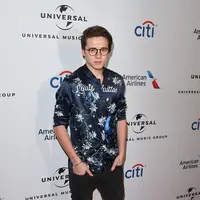 Di usia yang cukup muda,17 tahun, Brooklyn sudah menjalani kehidupan yang bisa dibilang dewasa. Tak hanya bekerja dan menghabiskan waktu dengan aktivitas positif, kehidupan asmara Brooklyn-Chloe dikabarkan makin serius. (AFP/Bintang.com)