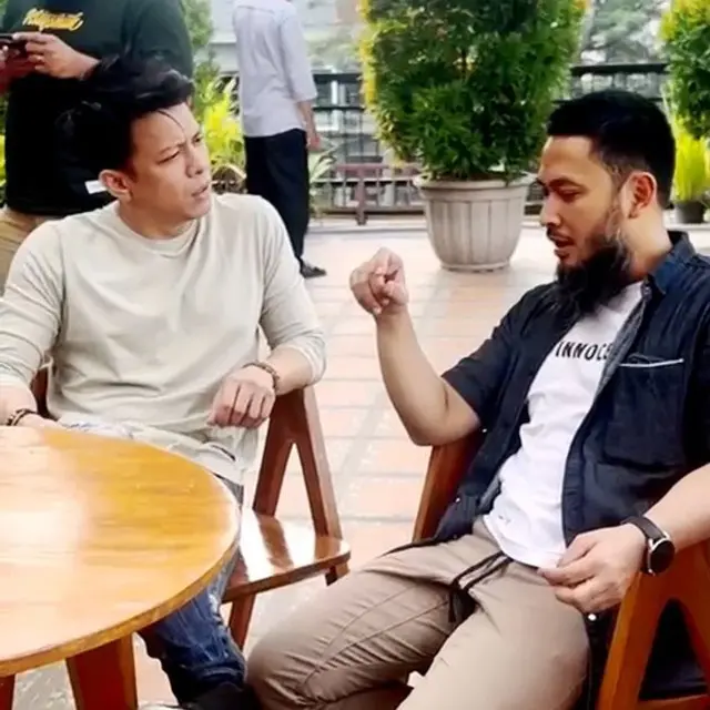 Pertemuan Ariel NOAH dan Uki
