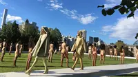 Di Fashion Show Yeezy, Kanye West Setrap Model hingga Pingsan